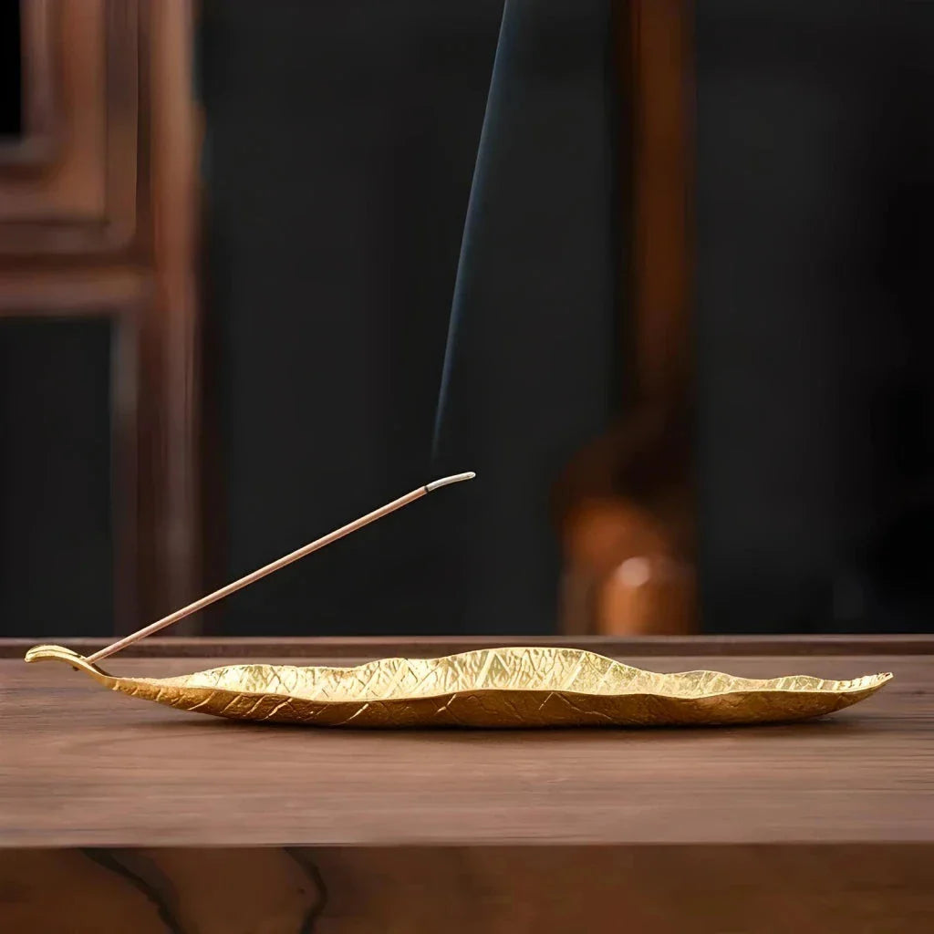 Elegant copper alloy incense holder with Bodhi leaf design for relaxation and meditation
