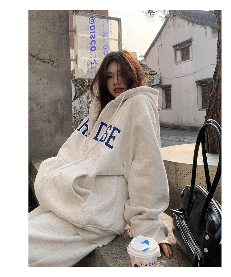 Cosy women's hooded cardigan jumper with plush, thickened fabric for extra warmth and comfort