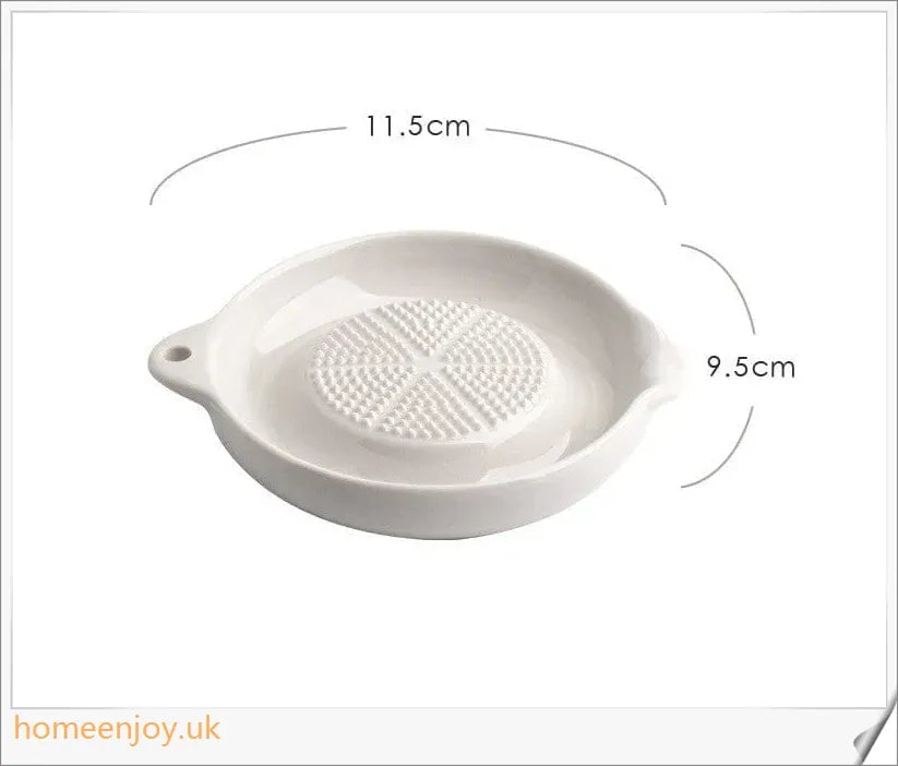 Ceramic ginger grater with no sharp blades, ideal for a family-friendly kitchen