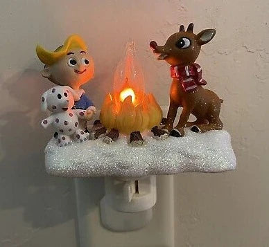 Enchanting resin ghost lantern with mesmerising flickering lights, creating a cosy and captivating ambience