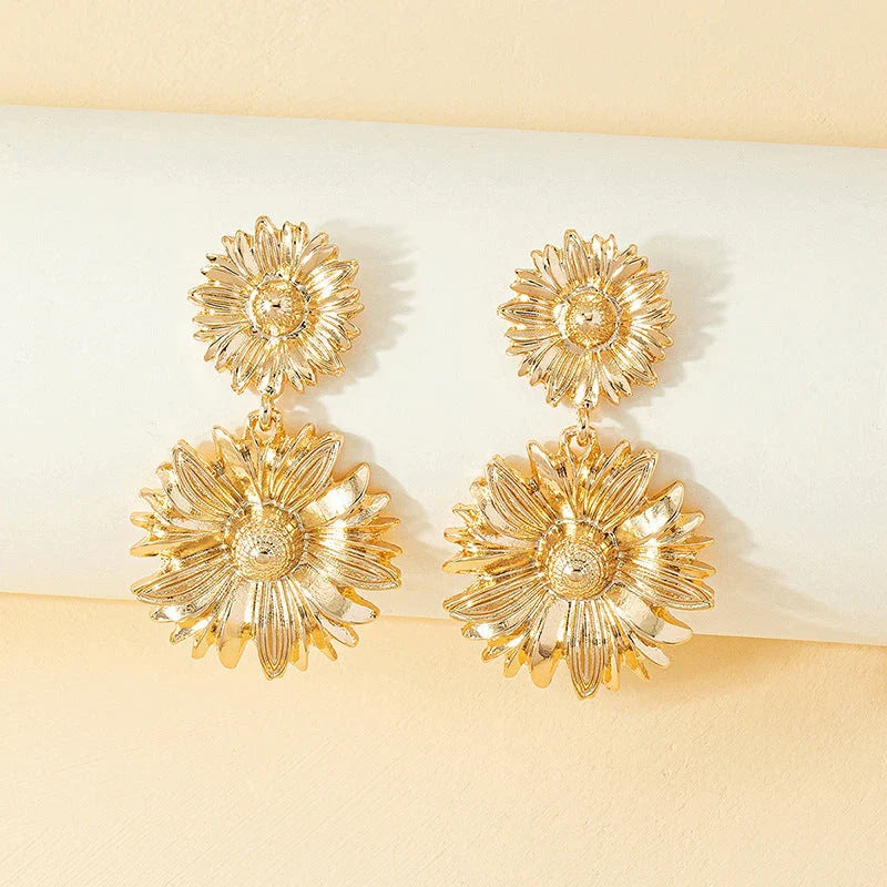 Homeenjoy UK Elegant Chrysanthemum Flower Drop Earrings for Women - Glamorous Party Jewellery