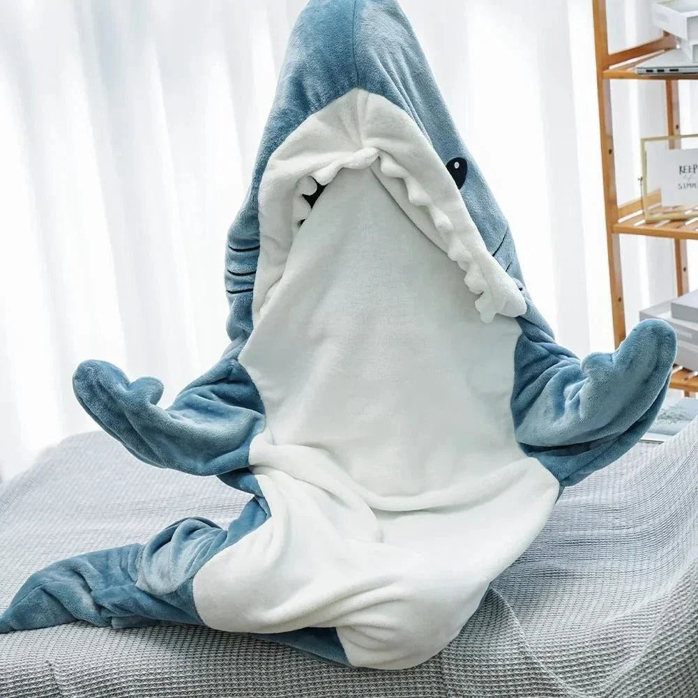 Cosy shark-themed cartoon sleeping bag pajamas and shawl in blue, made of soft flannelette fabric