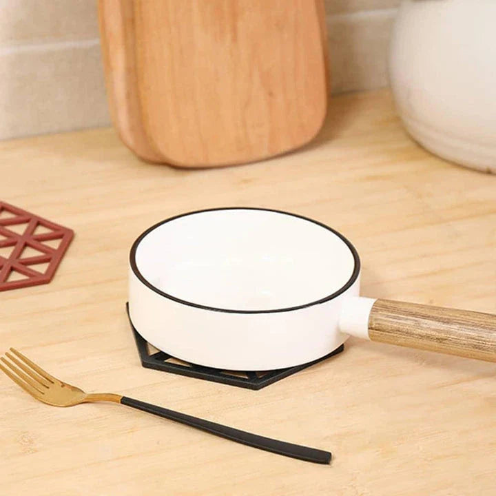 Premium geometric design cup coasters made of high-quality rubber to protect surfaces and add style to your home or office