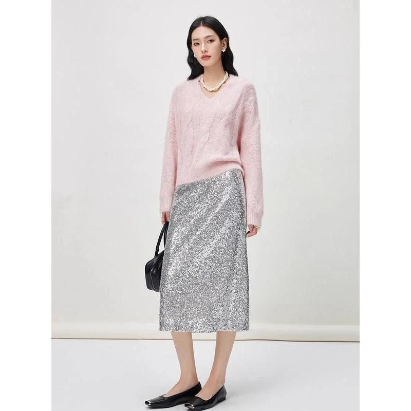 Cosy V-Neck Alpaca Blend Jumper in Cream White, featuring a relaxed fit and chic V-neck design for everyday comfort and style.