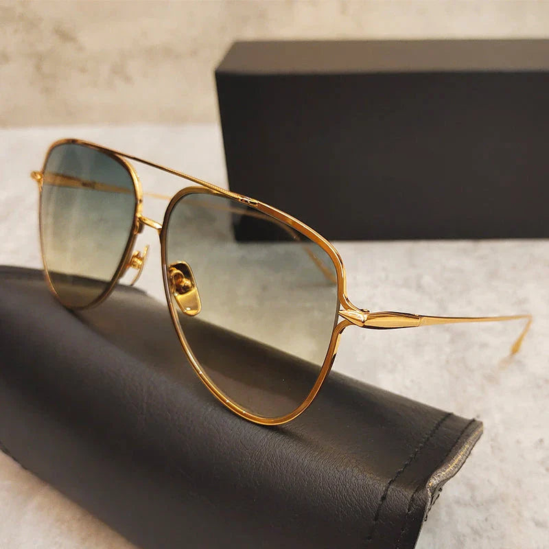 Premium pure titanium frame classic vintage pilot sunglasses with UV400 protection and gold finish