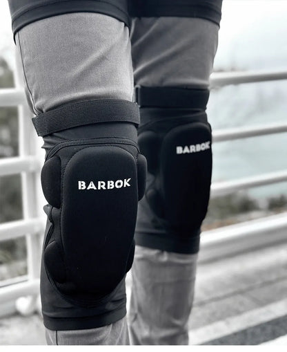Black skateboarding hip protection pads made from spandex fabric with NBR foam padding