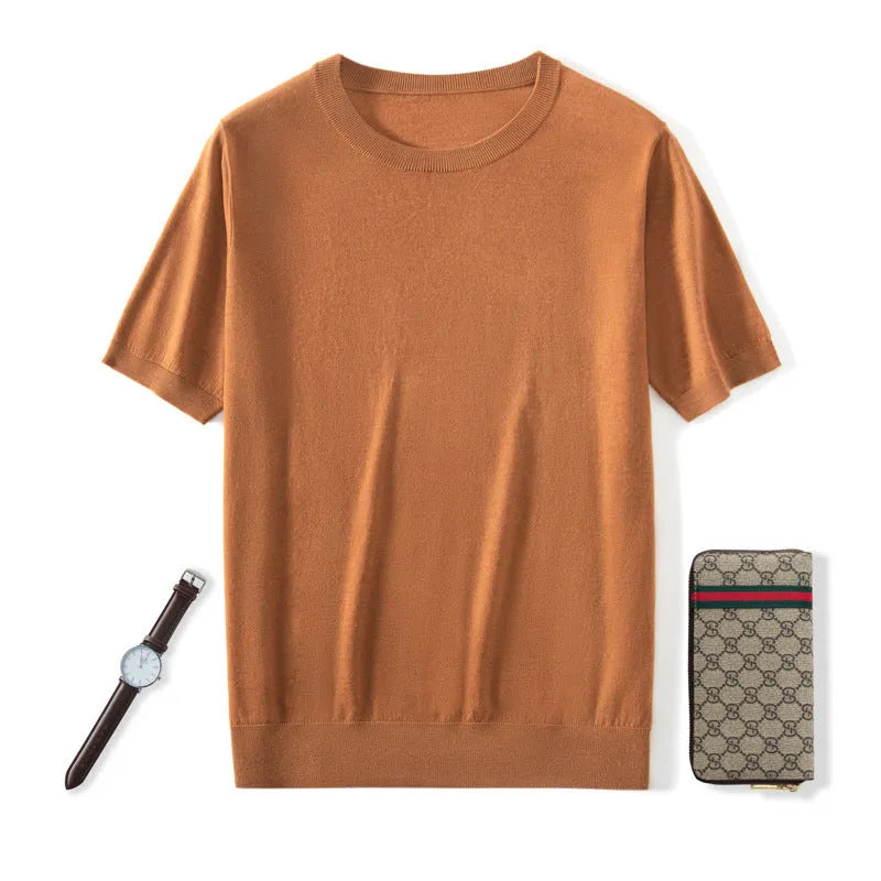 Men's loose-fit thin knitted pullover shirt in light grey, short sleeves, round neck.