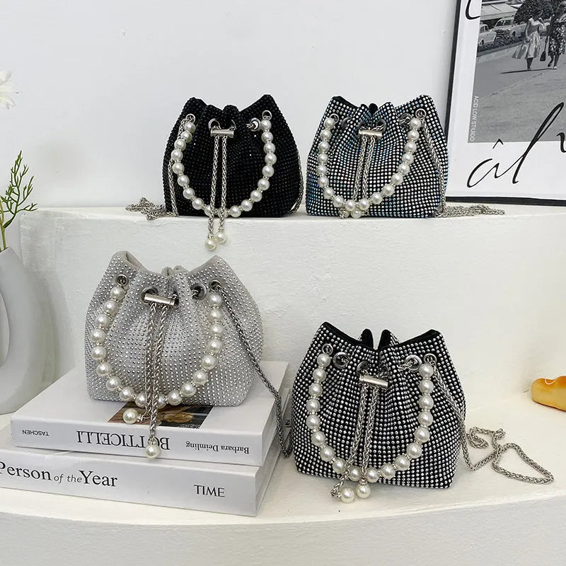 Diamond-patterned soft PU shoulder bag with detachable chain strap in bucket shape with internal organisers