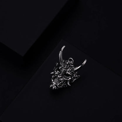 Men's vintage silver necklace with 40mm alloy pendant showing detailed dimensions