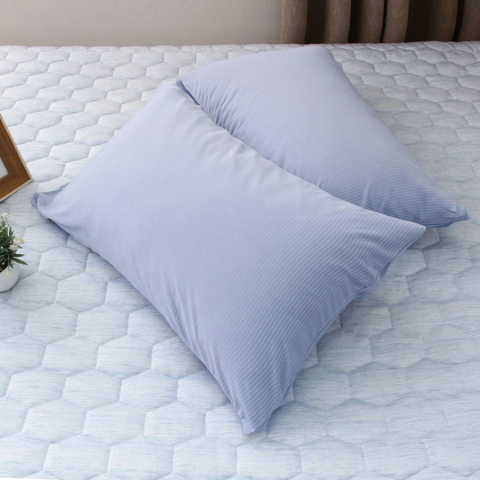 Premium Cooling Blanket with Japanese Q-Max 0.4 Cooling Fiber Technology for Comfortable and Refreshing Sleep