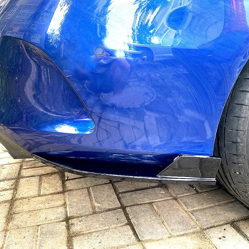 Car Rear Cornerite Bumper Protectors in PP Plastic with Piano Black or Carbon Fibre Pattern Finish, Back Corner Modification Kit for Vehicle Rear Corner Protection and Styling