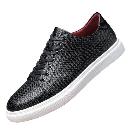 Men's black low-top business leather shoes with a leather toe cap and rubber sole