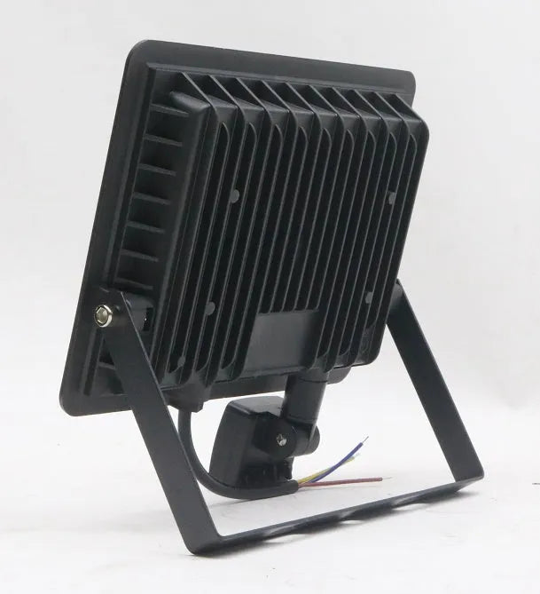 Black LED flood light with aluminium shell and glass cover, IP65 waterproof, 120° beam angle, 10W to 300W, cool white.