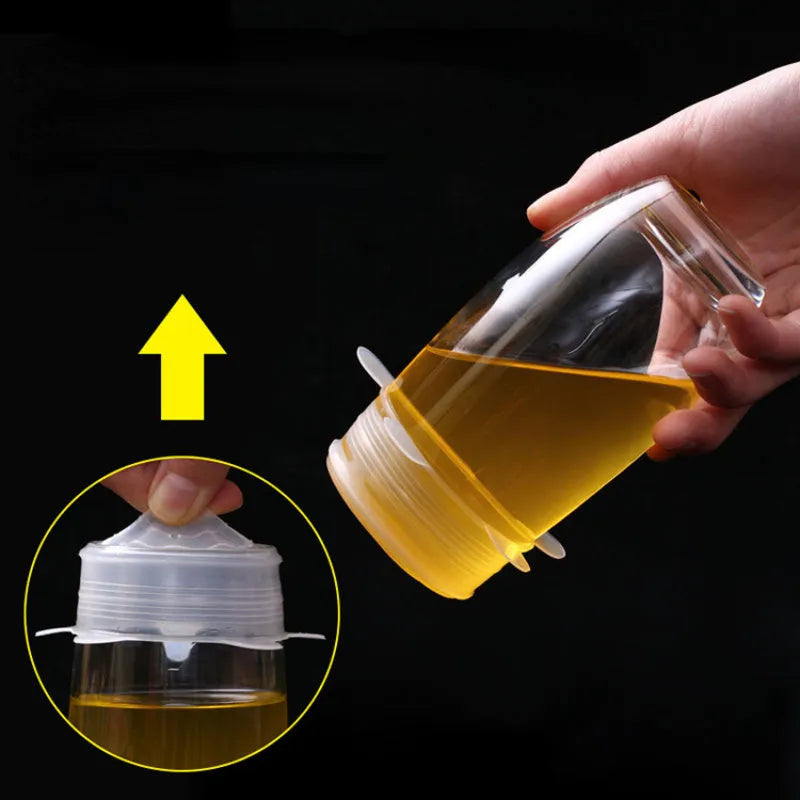 Six silicone stretch lids in graduated sizes from 6.5cm to 20.5cm diameter for covering bowls and jars