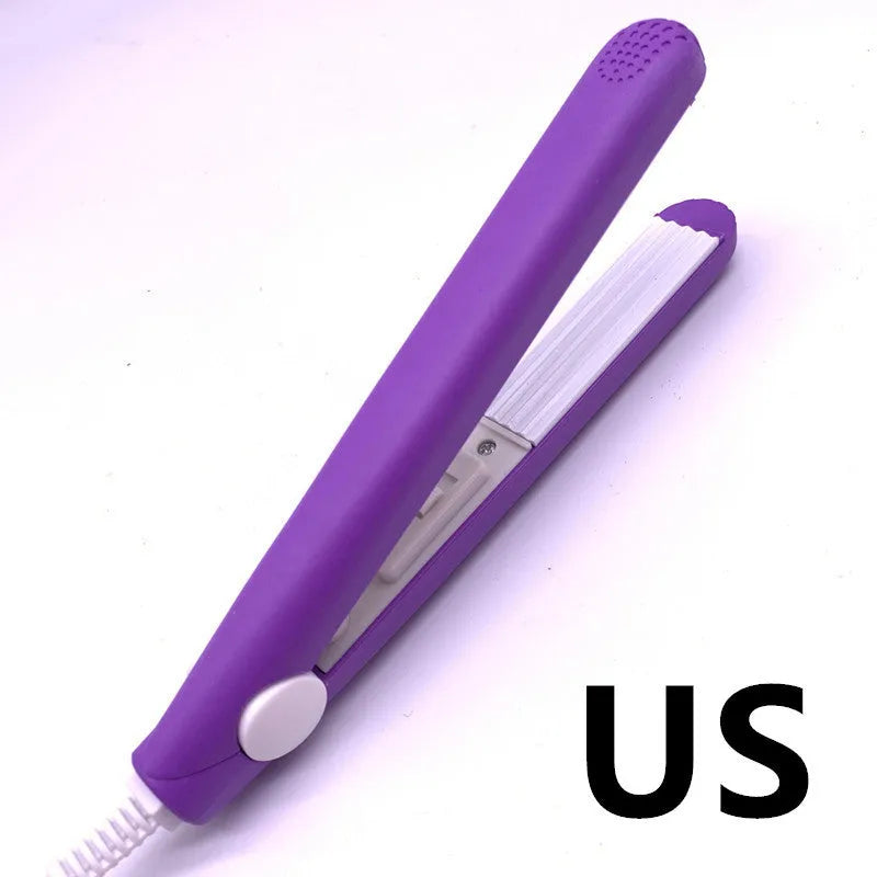 Mini splint hair straightener in pink, blue or purple, 17.5cm long, aluminium body, 180°C constant heat, 3D floating technology
