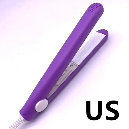 Mini splint hair straightener in pink, blue or purple, 17.5cm long, aluminium body, 180°C constant heat, 3D floating technology