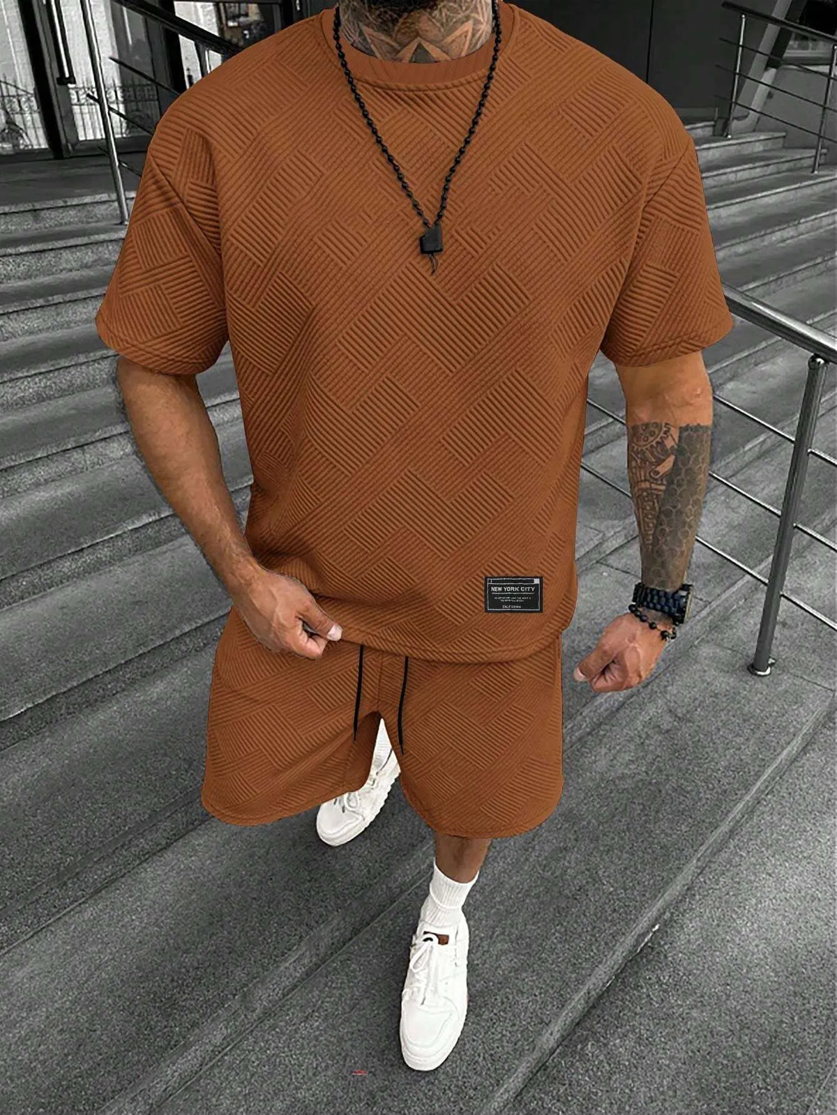 Men's short sleeve shorts suit in polyester blend fabric with printed pattern, sports leisure style