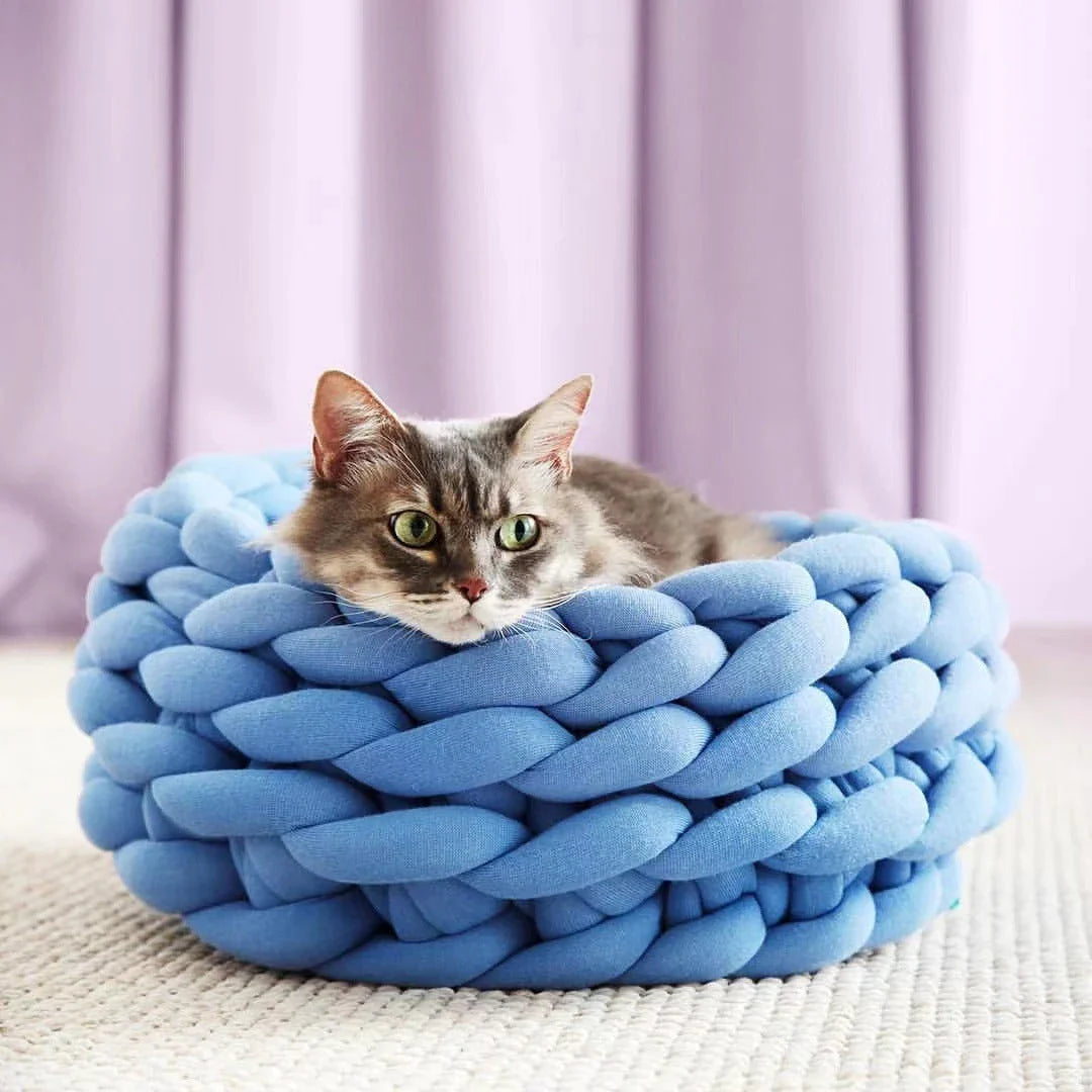 Cozy Cat Bed: Plush, Warm, and Stylish Pet Nest in Various Colors and Sizes
