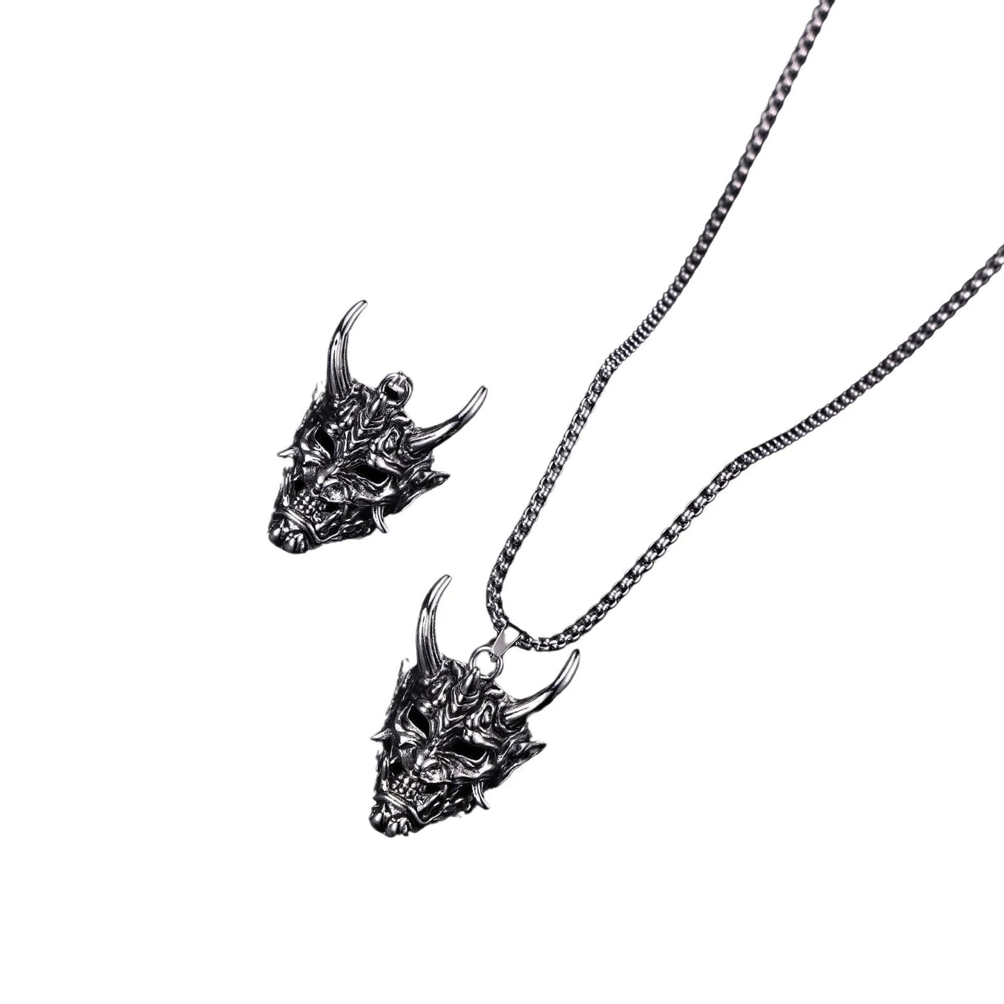 Men's vintage silver necklace with 40mm alloy pendant showing detailed dimensions