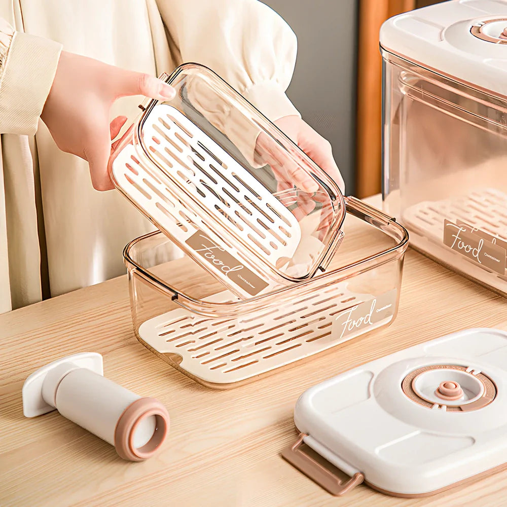 Transparent vacuum food storage box with manual pump and removable drainage net for extended freshness