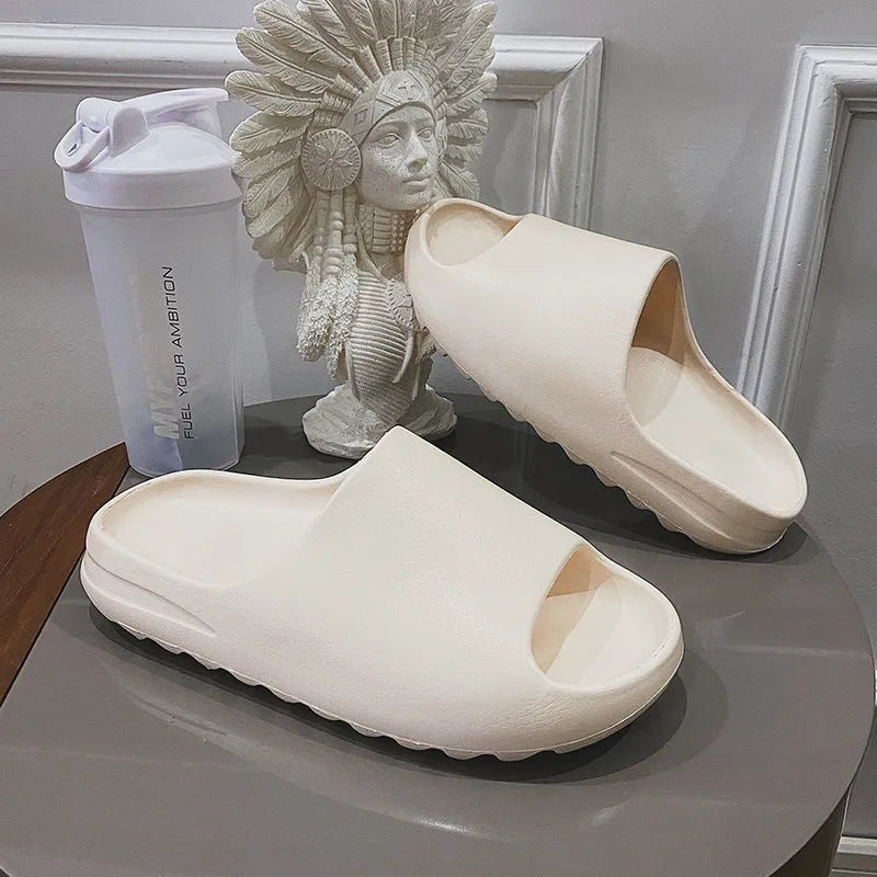 Women's thick-sole beach slippers in four colours with EVA injection-moulded construction