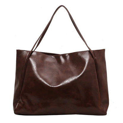 Premium faux leather shoulder bag in a variety of chic colors for autumn and winter fashion