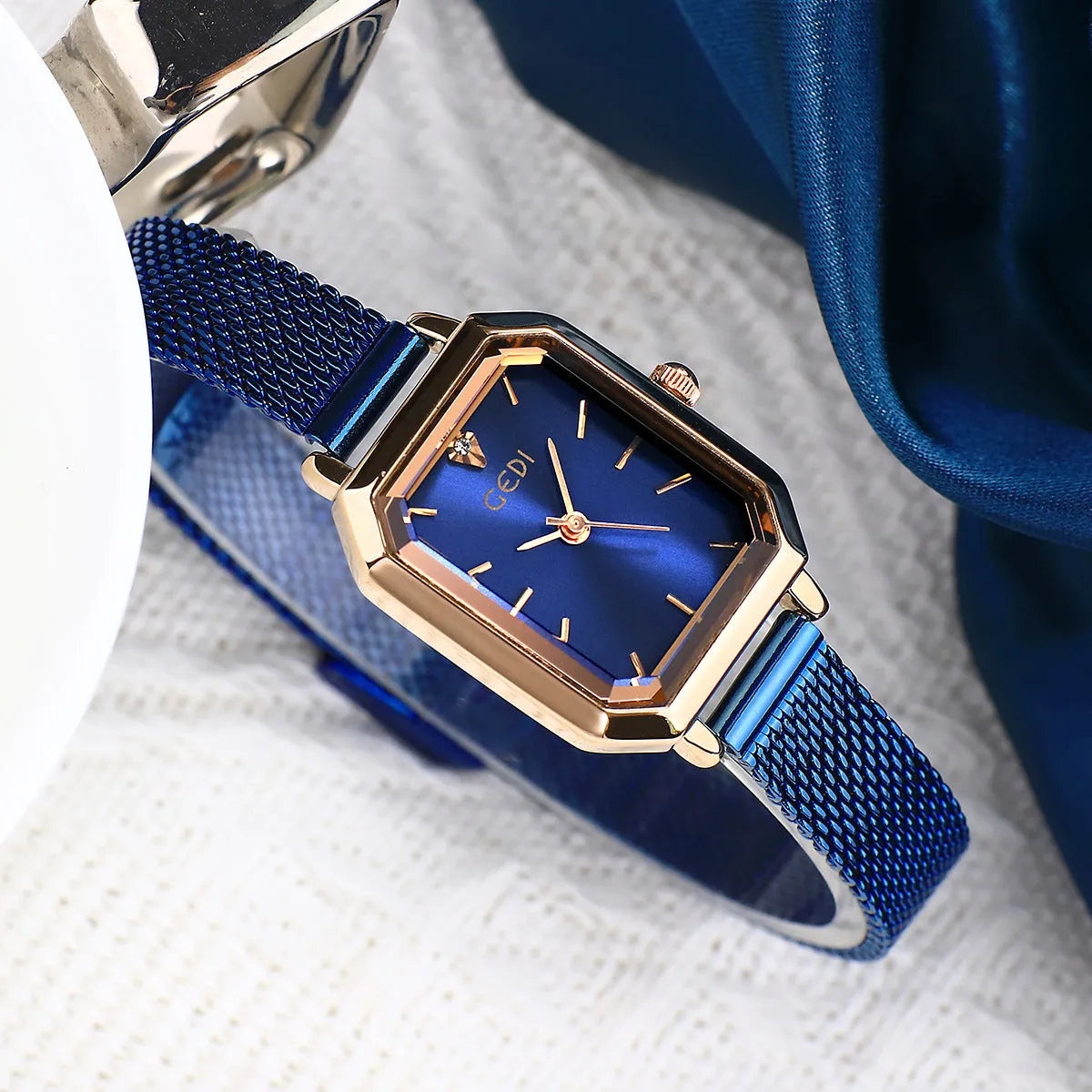 Women's square retro casual watch with rose gold shell case in various colour combinations