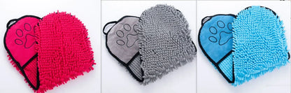 Premium pet towels made with super-absorbent chenille fibers for quick drying and convenient cleanup