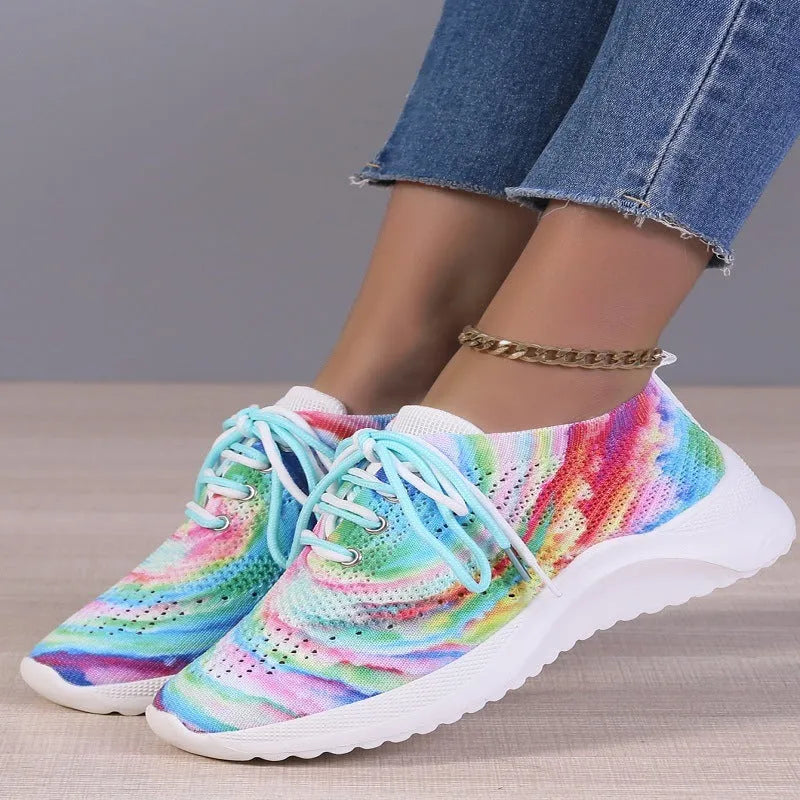Women's graffiti sports shoes in green or pink with cotton lining, low 1-3cm heel, sizes 35-43