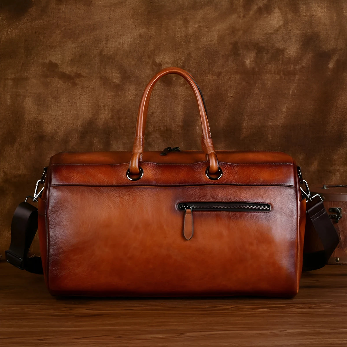 Handmade brown retro leather tote bag with large capacity for travel.