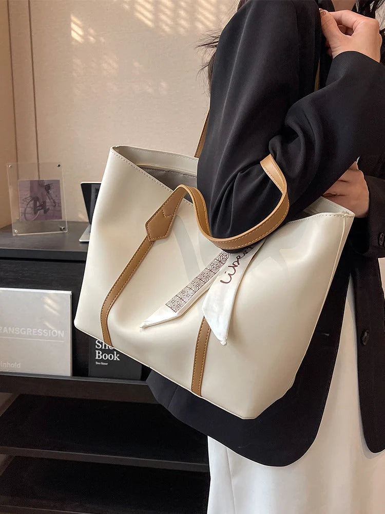 Stylish large capacity tote bag in various colours for casual wear