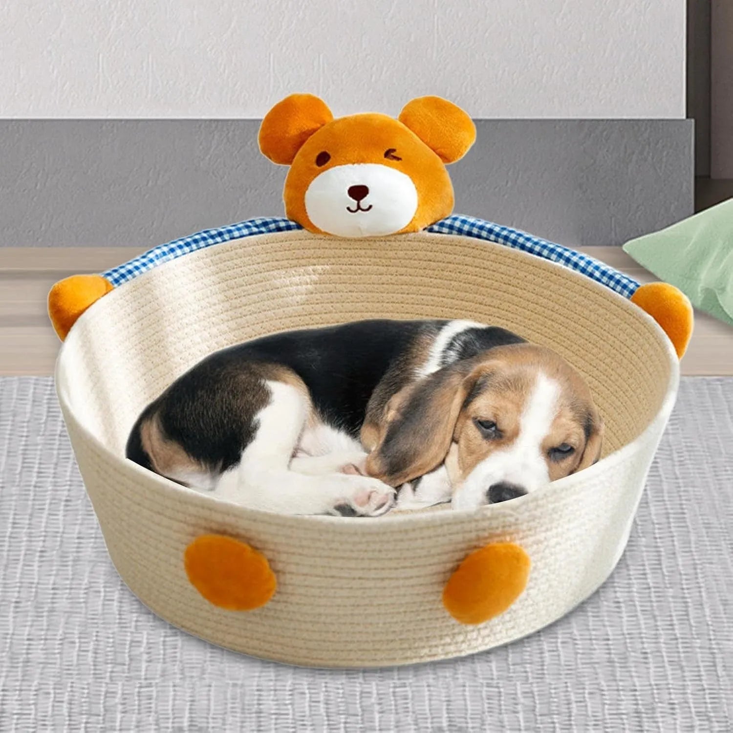 Woven cotton rope basket cat bed with integrated scratching edges for cats and small dogs.