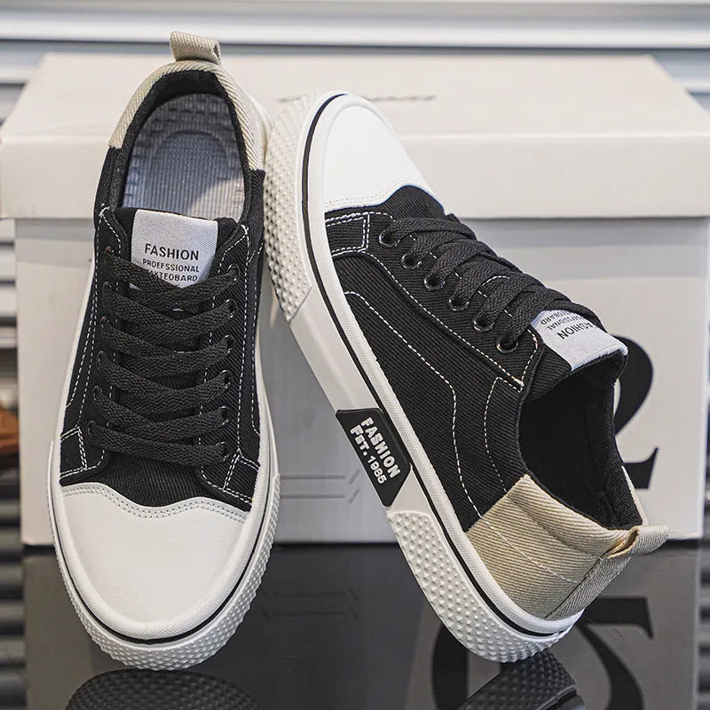 Men's canvas skate shoes in blue with PVC soles and lace-up front