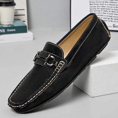 Men's casual lazy Doug shoes in beige with a round toe, cowhide upper, and rubber sole.