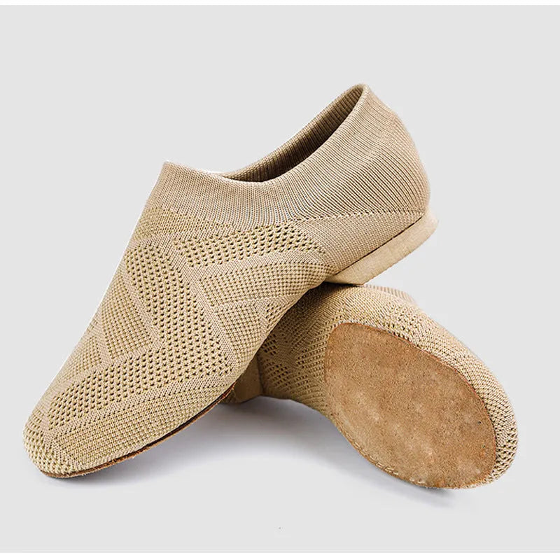 Camel-coloured Latin dance shoes with cotton mesh upper and leather soles for contemporary dance and yoga