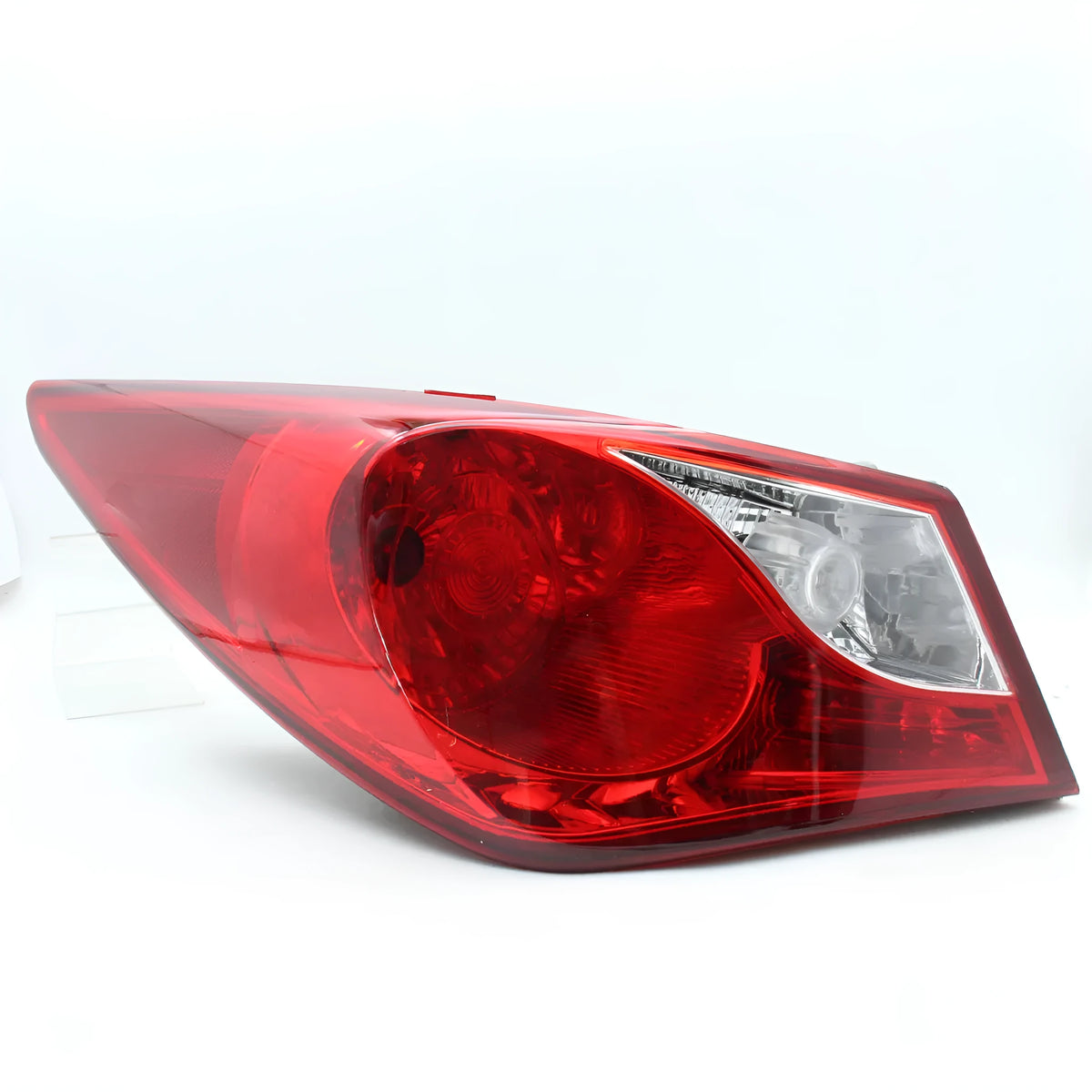 Left car taillight assembly for Hyundai Sonata 2011-2014 models with plastic and aluminium construction