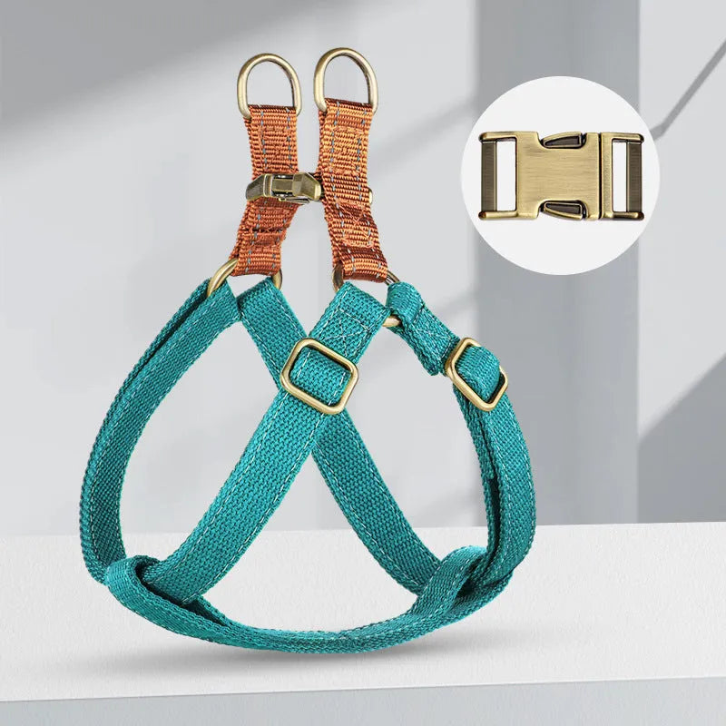 Vest-style dog leash with cotton belt and alloy fastener in brown colour