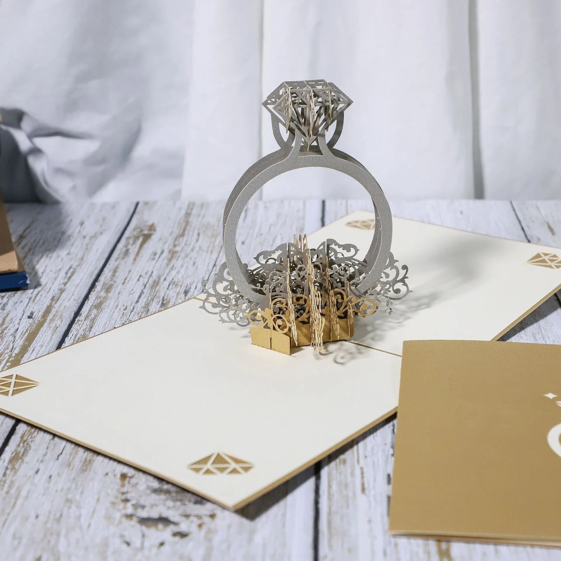 Exquisite 3D pop-up greeting cards for lovers, featuring a variety of romantic motifs like roses, landscapes, and couples.