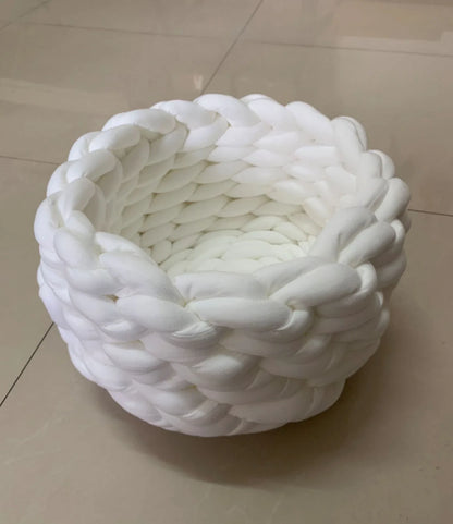 Cozy Cat Bed: Plush, Warm, and Stylish Pet Nest in Various Colors and Sizes