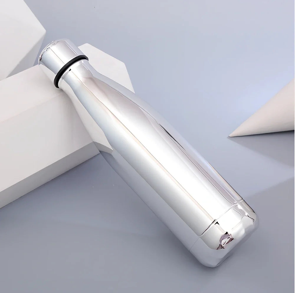 Stainless steel vacuum flask with 500ml capacity and double-wall insulation for temperature control