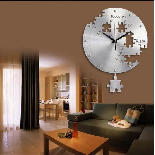 16 inch circular wall clock with aluminium alloy frame in black or silver colour