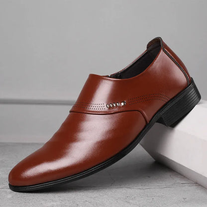 Men's casual pointed toe shoes in black artificial PU with elastic band, low heel, and rubber sole