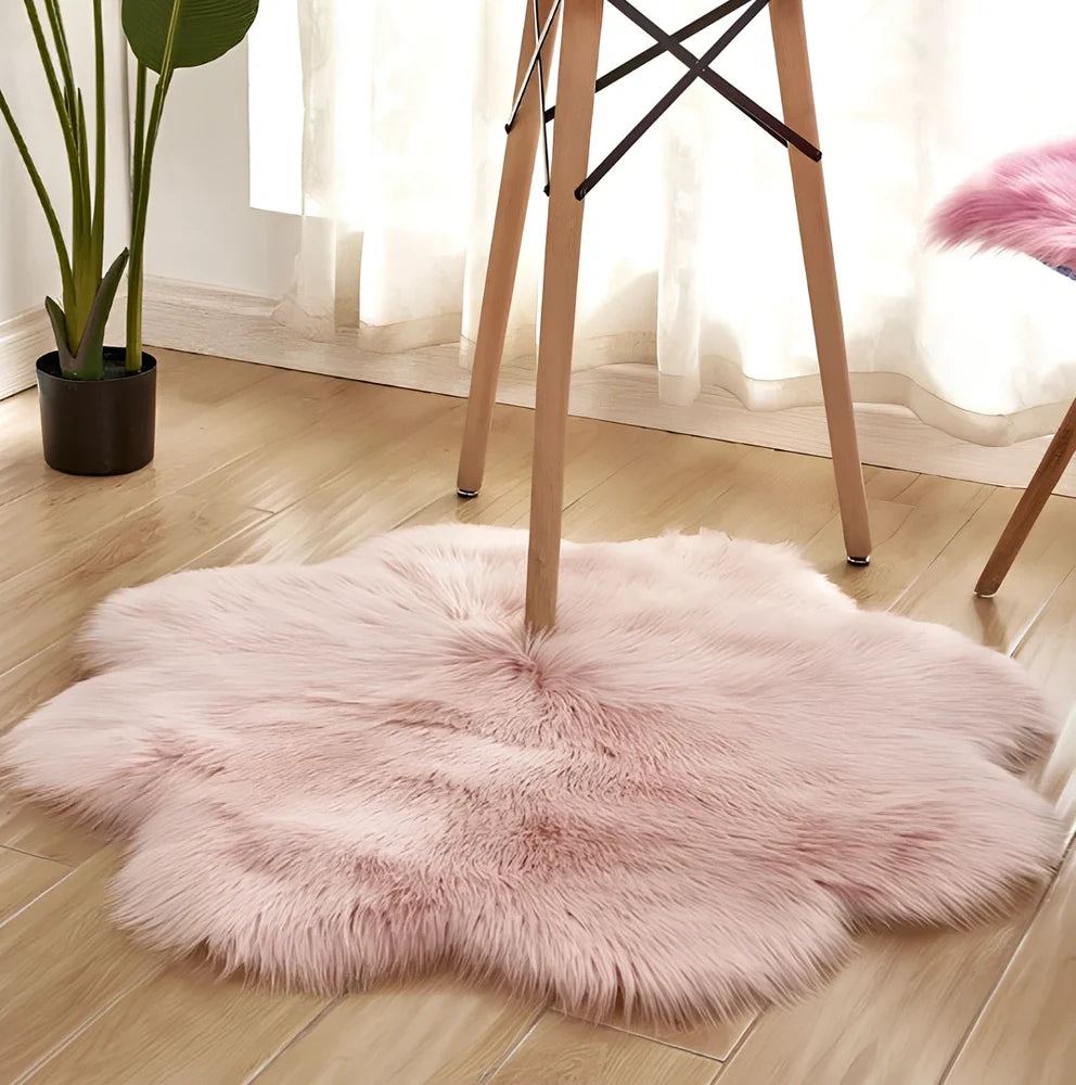 Artificial woolen carpet rug with floral sheepskin pattern in plush fabric, available in multiple sizes and colours
