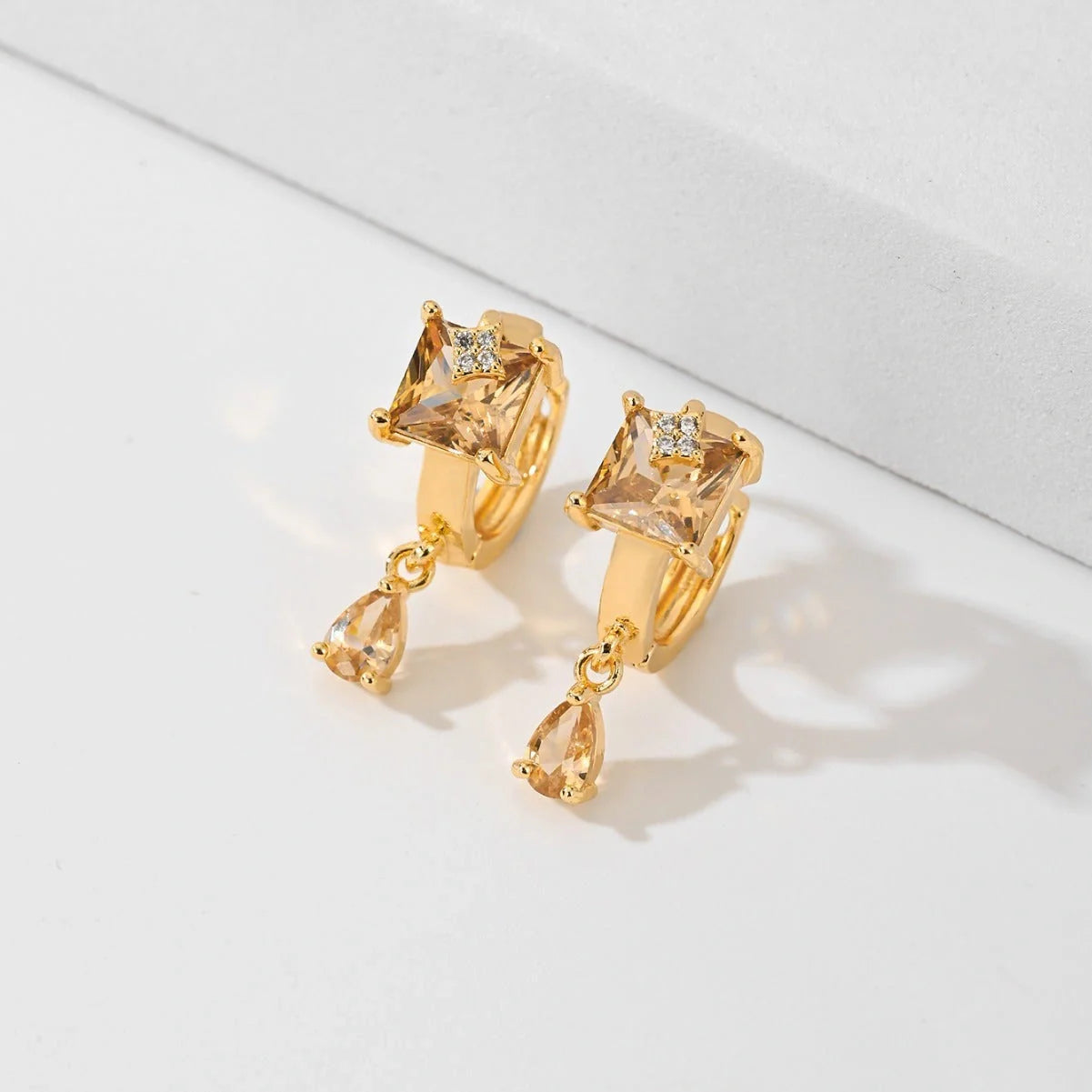 Copper-plated gold fashion earrings with water droplet design in six colours