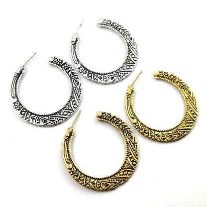 C-shaped earrings with vintage engraving design in bronze colour alloy