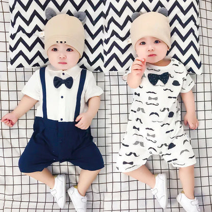 Baby bow gentleman climbing suit in cotton with short sleeves and buckle closure, shown in beard gentleman style