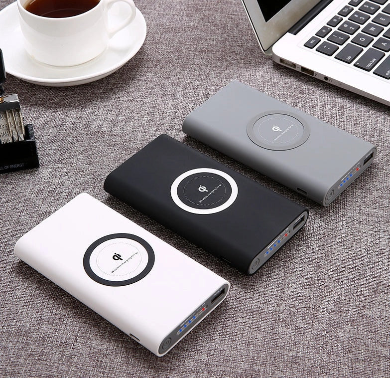 Universal mobile power bank with wireless charging and 10000mAh capacity