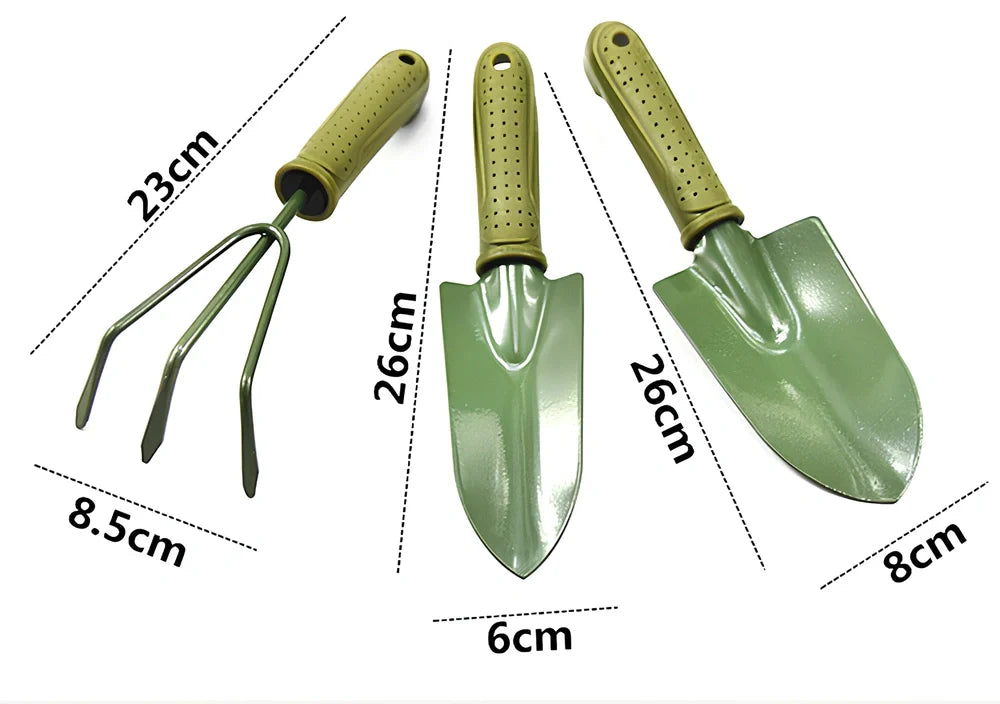 Gardening scarifier kit with green antiskid handles and two shovels for planting