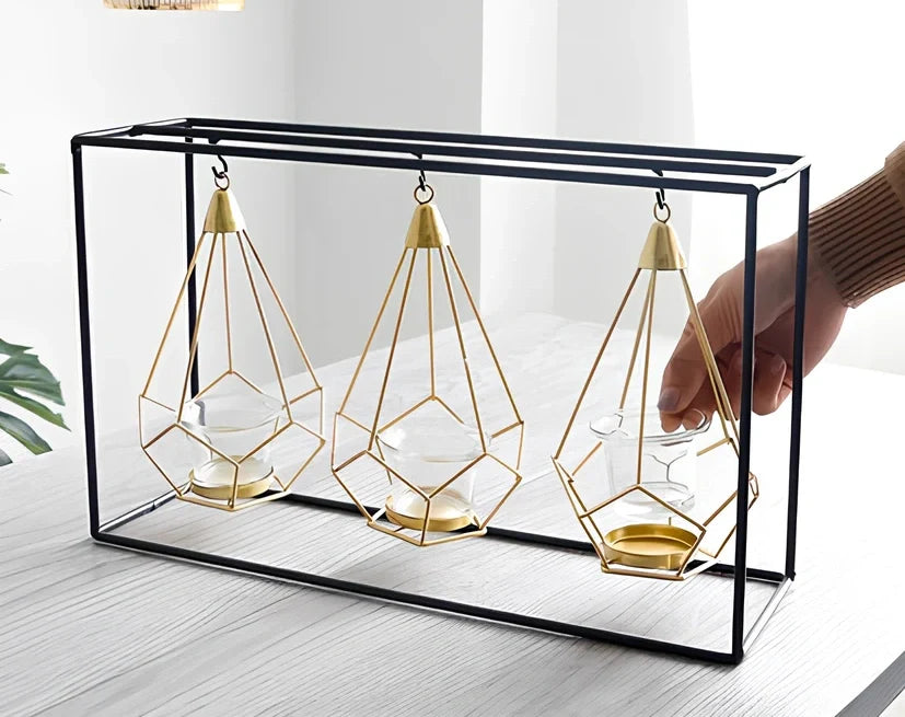 Geometric wrought iron candle holder with angular design, 25cm height and 15cm base diameter