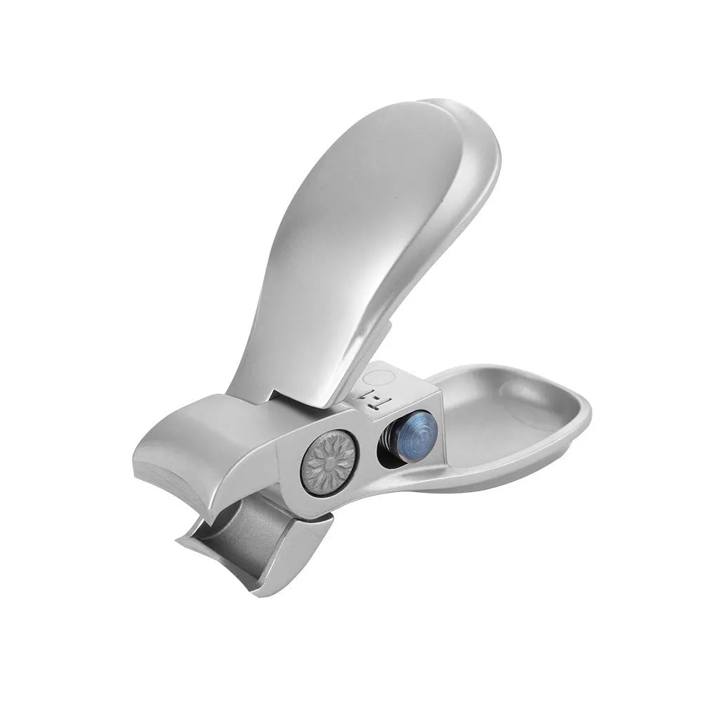 Silver large opening nail clipper in 420J2 tool stainless steel with anti-splash design for manicure use